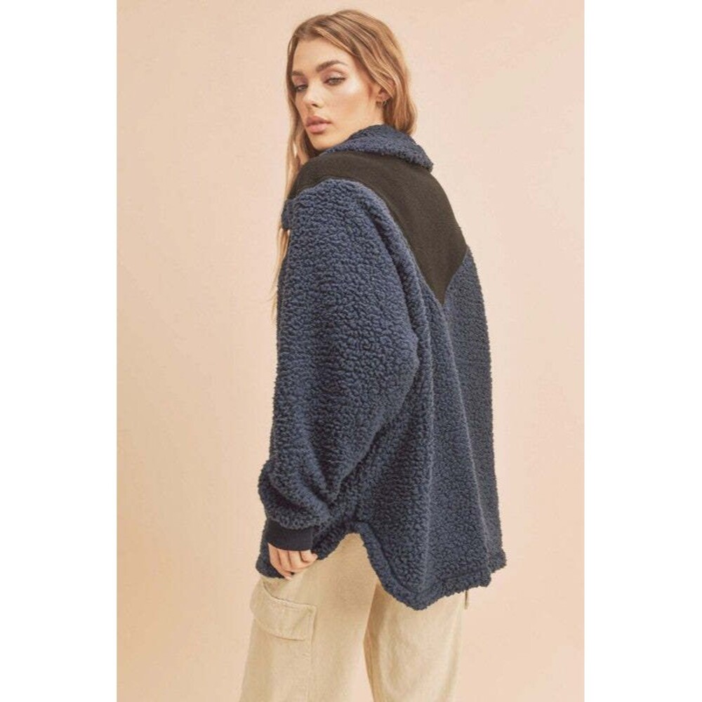 Aemi+Co Two Tone Half Zip Fleece Sweatshirt - Picture 2 of 5